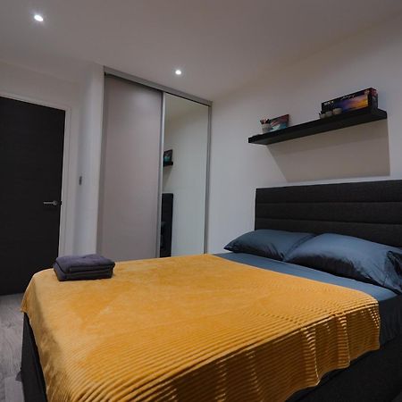 Smart Apartment Close To Watford Atria And Station Exterior photo