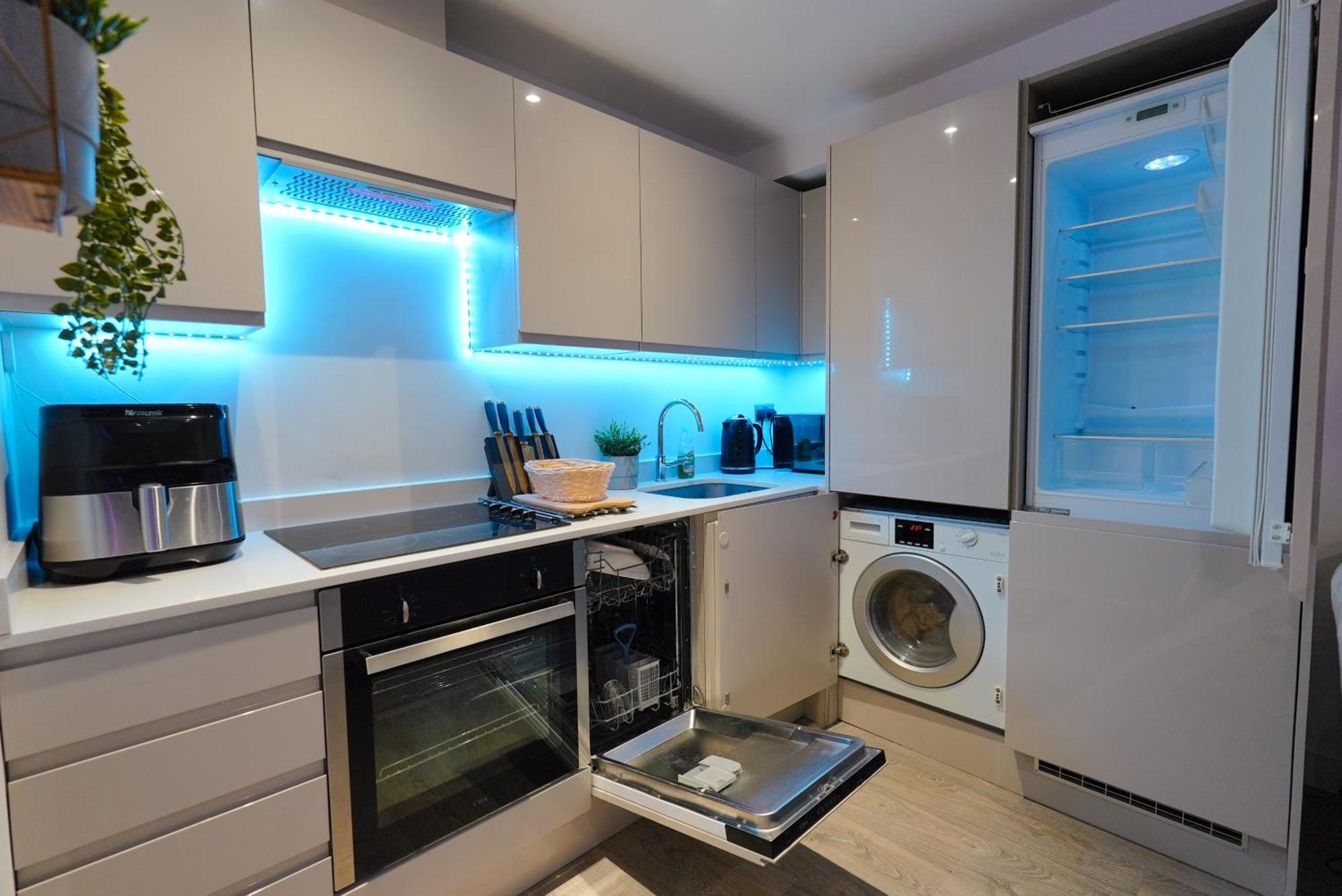 Smart Apartment Close To Watford Atria And Station Exterior photo